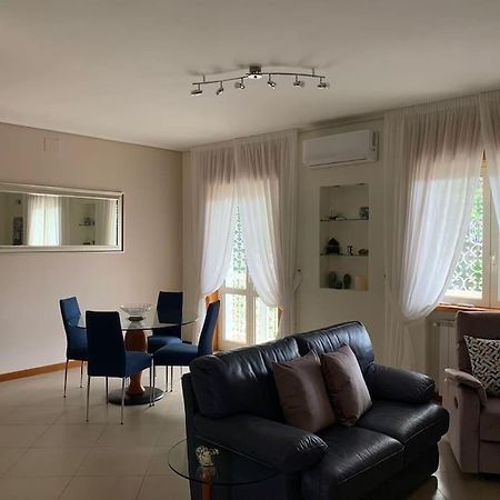 Dimaru Apartment Граняно Екстериор снимка